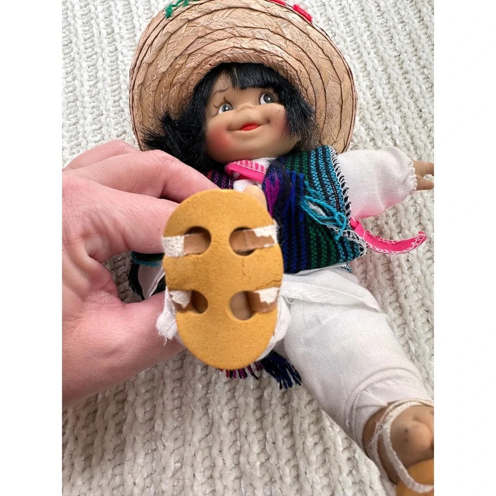 Vintage Munecas Mexicanas Souvenir Doll Mexico Sombrero Serape Huaraches 10 Inch